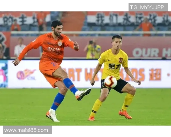 广西恒大与山东鲁能激战正酣谁能在这场对决中笑到最后