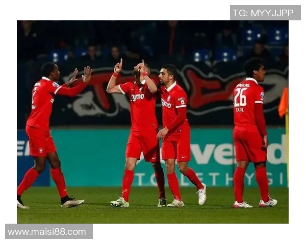 特温特与阿尔克比赛直播全程回顾及精彩瞬间分析